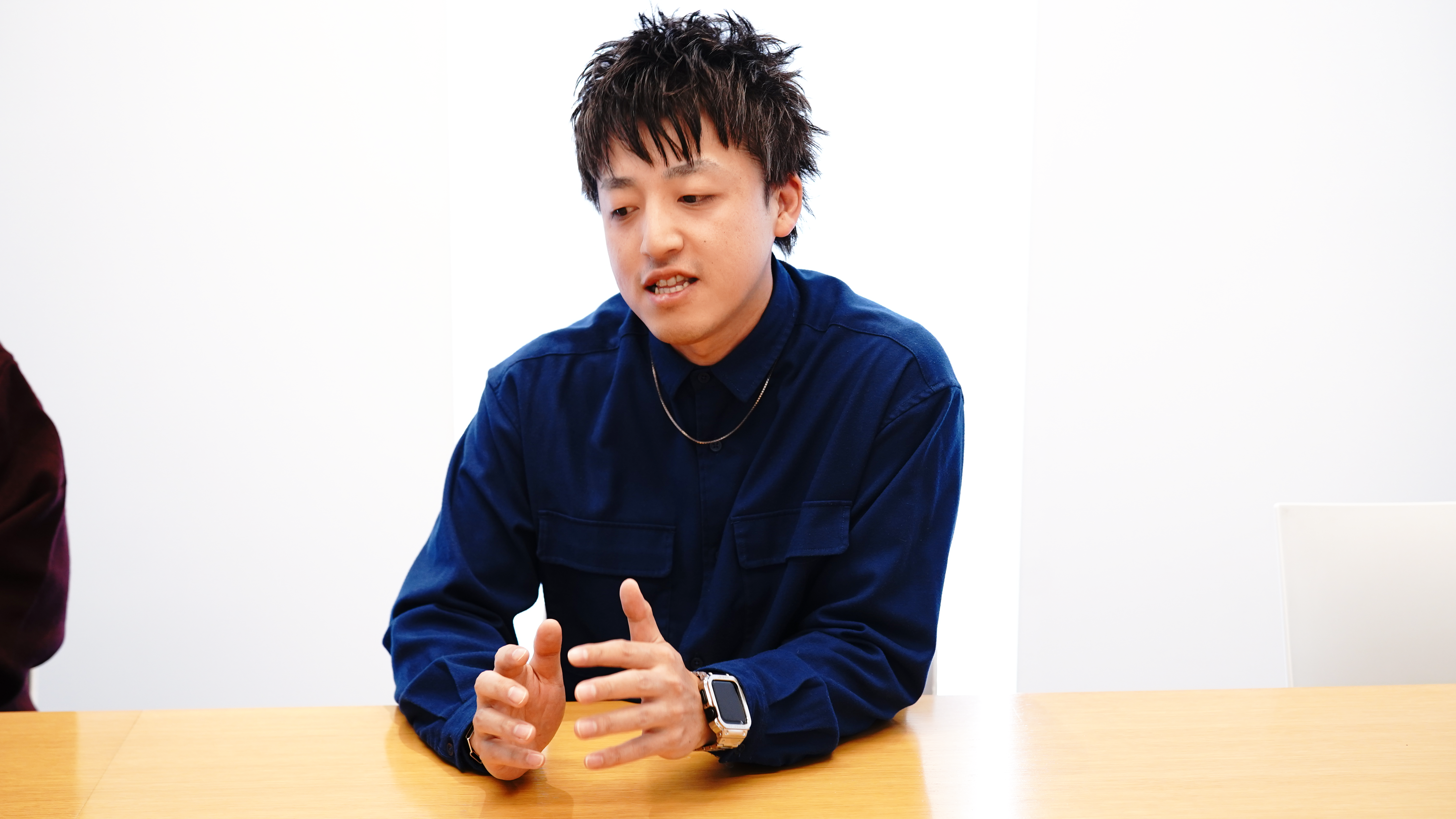 熱心に話す中原さn